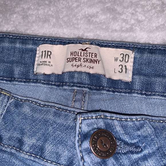 Hollister jeans - Picture 2 of 3